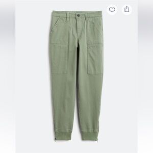 Kut from the Kloth Cargo Joggers size 12
